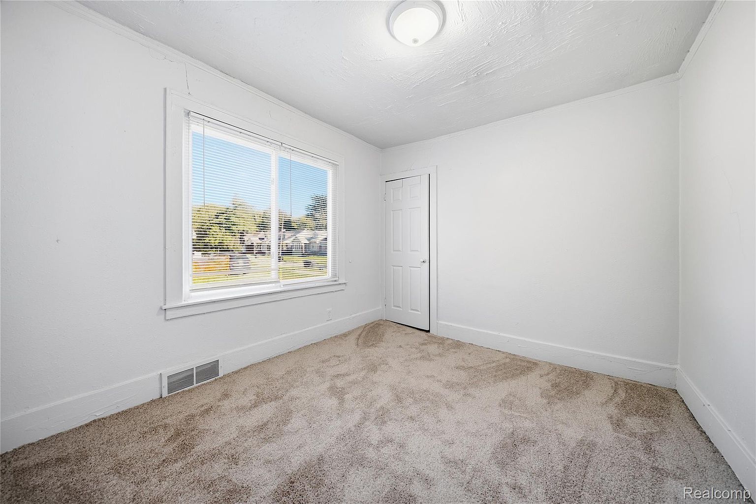 13911 Tuller St, photo 9