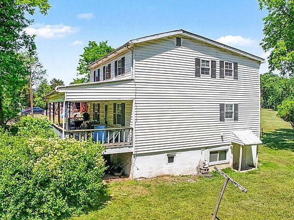 2nd image of 520 Bell Manor Rd