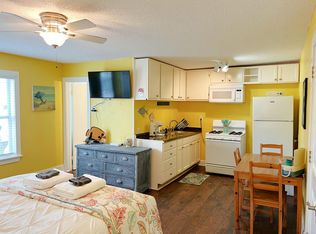 1715 19th St #6, Galveston, TX 77550