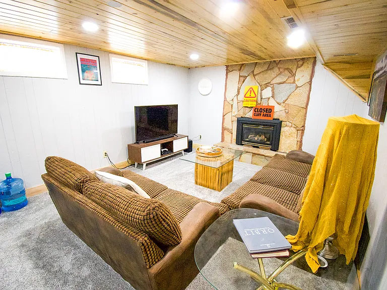 982 Jessie Ave — Photo 42