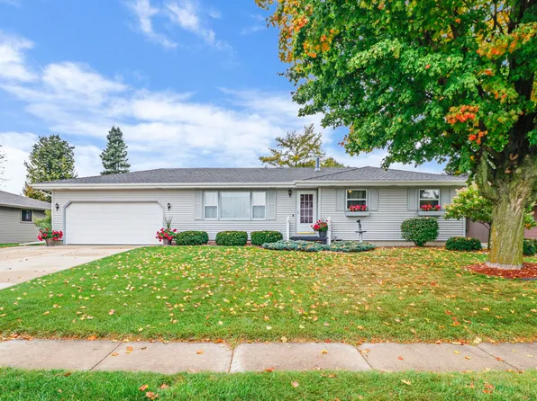 404 S Cleveland Ave, Deforest, WI 53532