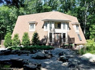 467 Greenbush Rd, Warwick, RI 02818