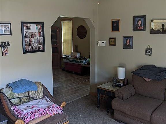 3rd image of 1042 W 11th St