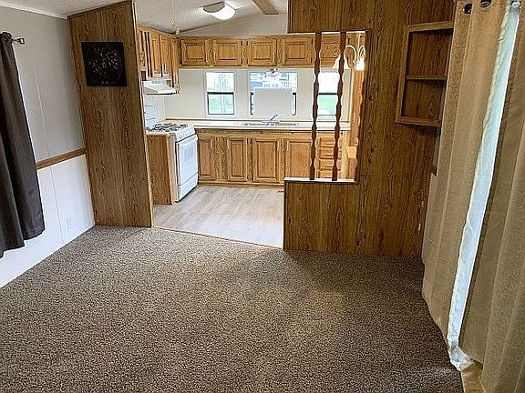 4th image of 31 Circle Dr