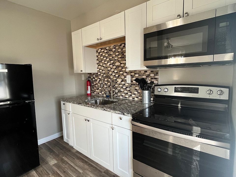 1st image of 1452 N 29th Street # Fl 3rd
