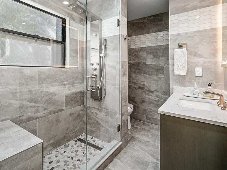 29 Blue Jay Way — Photo 20