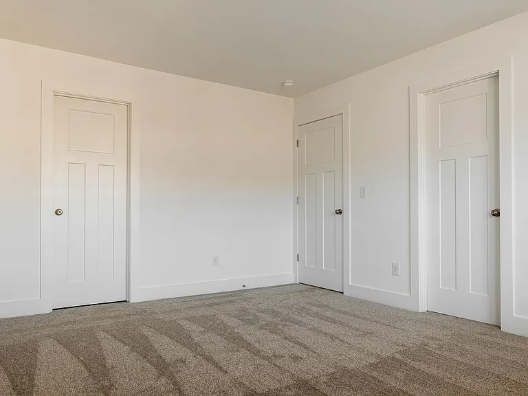 527 Nova Ln — Photo 8