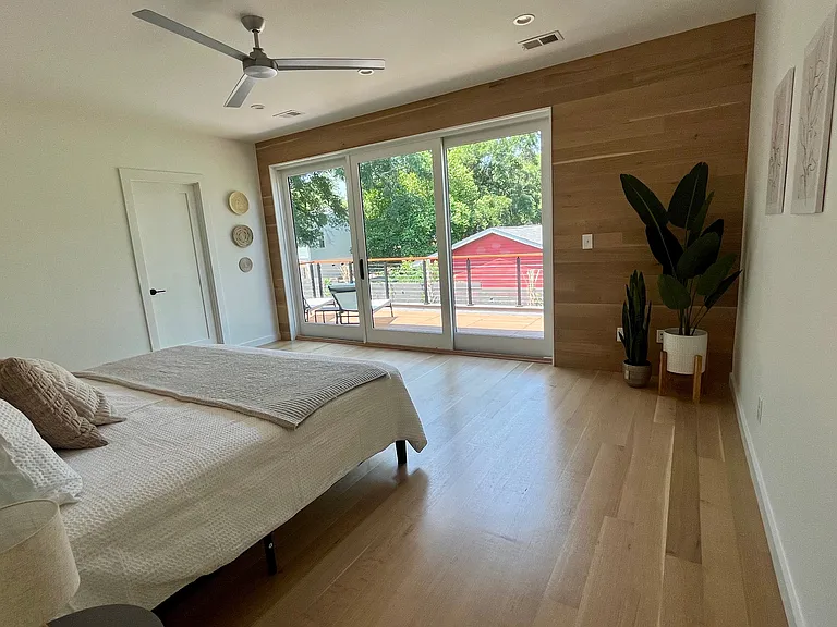 212 Linnea Ln — Photo 11