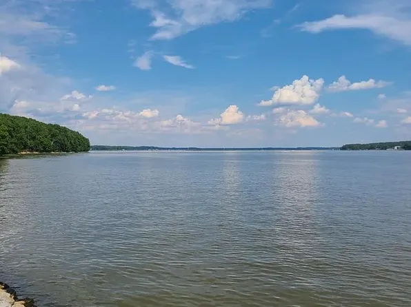 W Maple Pointe Dr, Littleton, NC 27850