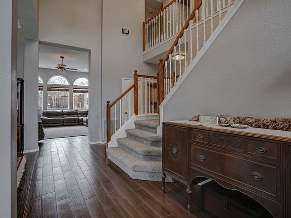 3rd image of 1416 Greenfield Dr