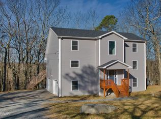 125 Apple Dr, Milford, PA 18337