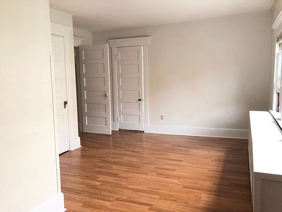 5th image of 310 Willow St Floor 3