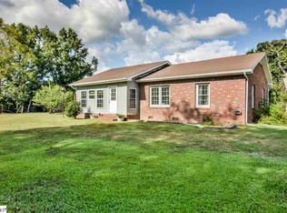 518 Woody Rd, Gray Court, SC 29645