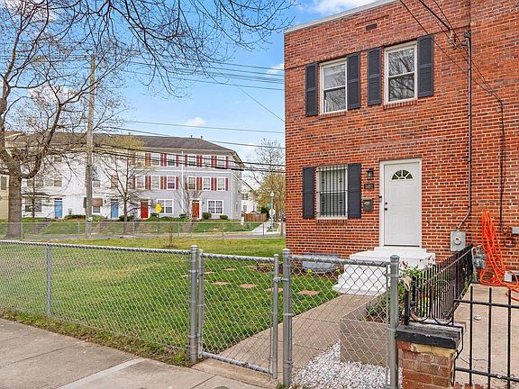 3rd image of 1461 Congress Pl SE