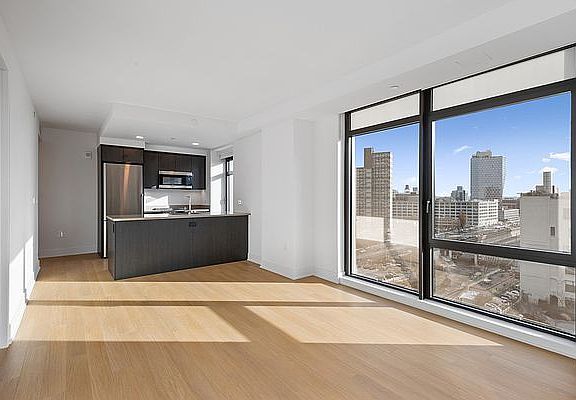 3rd image of 662 Pacific St #14B