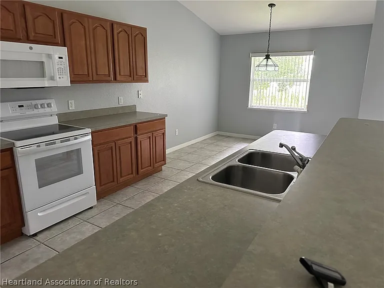 6305 Matanzas Dr — Photo 8