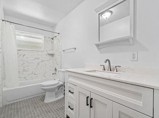 751 Hummingbird Way APT 7, North Palm Beach, FL 33408