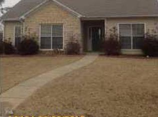 210 Saratoga Ln, Calera, AL 35040