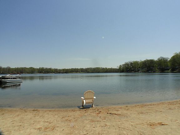 4th image of 15914 Lakeview Dr
