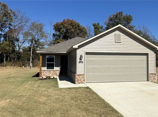 696 Saydi St, Elkins, AR 72727