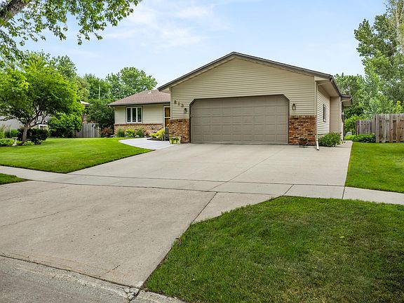 3rd image of 813 8th St E