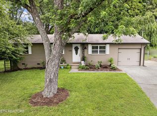 208 Brampton Rd, Knoxville, TN 37934