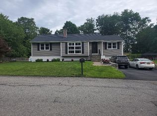 93 Waterbury Pkwy, Cortlandt Manor, NY 10567