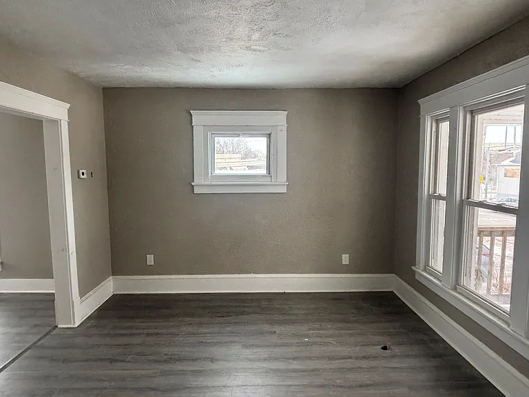 750 Brown St — Photo 5