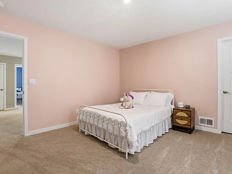 27 Hemingway Ave — Photo 23