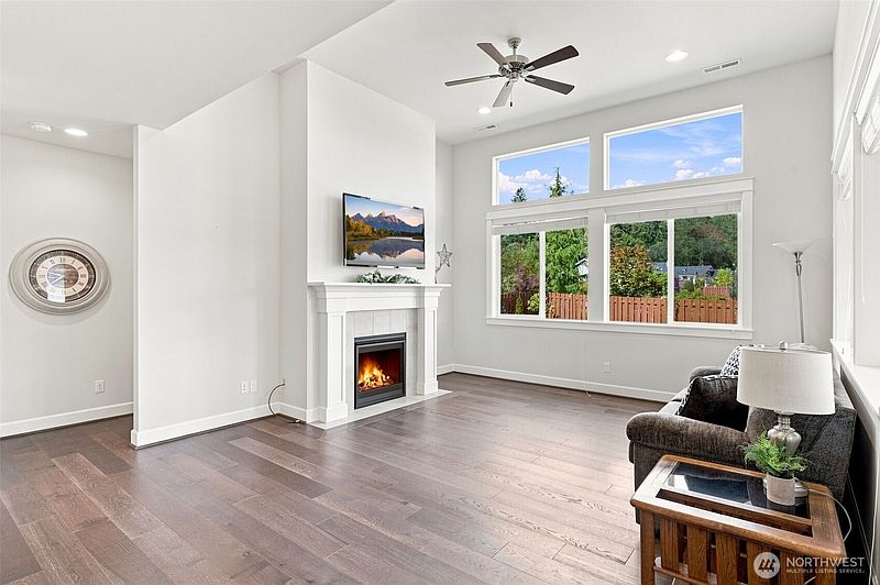 4th image of 9108 Schmitz Court SE