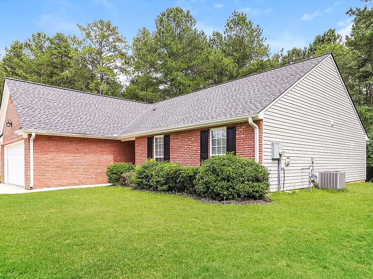 22 Mountain Ct — Photo 3