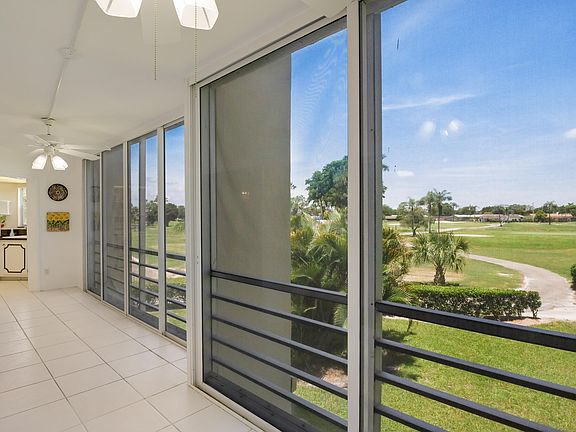 5th image of 3755 Via Poinciana #201
