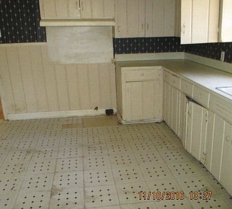 2nd image of 1219 Wanda Dr