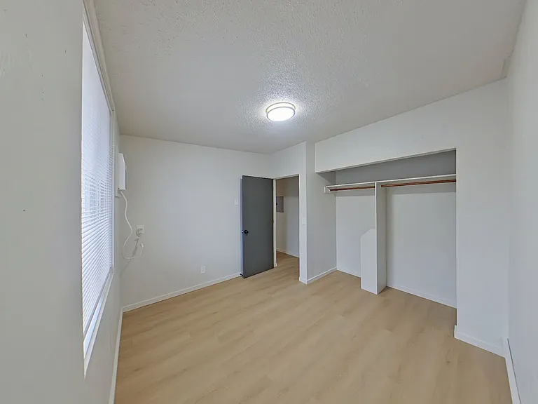 University Manor - Newly Renovated Units just a short walk from Campus! — Photo 102