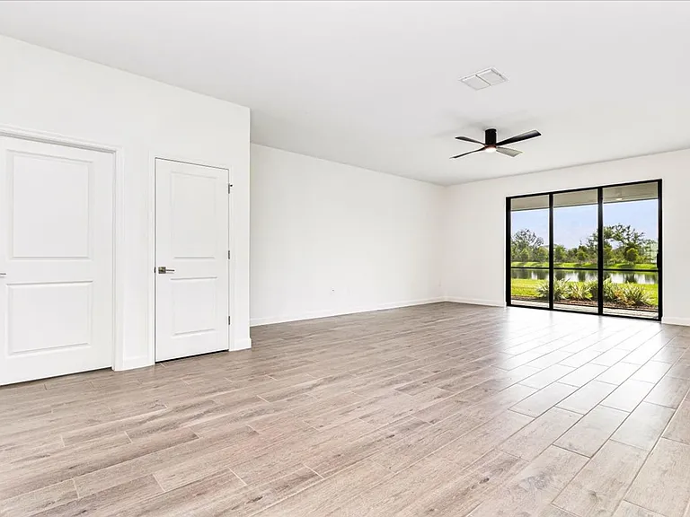4873 Seafoam Trl — Photo 13