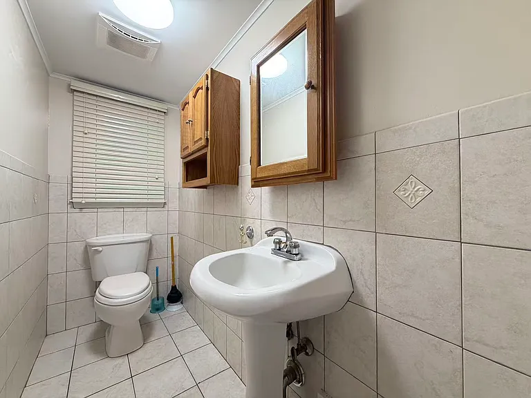 130 Levit Ave — Photo 8