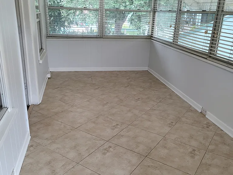 1641 Lakeview Dr #B — Photo 1