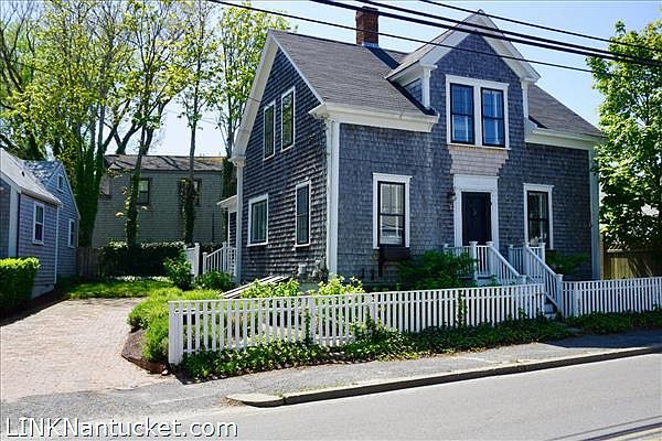 47 Pleasant St, Nantucket, MA 02554 | Zillow