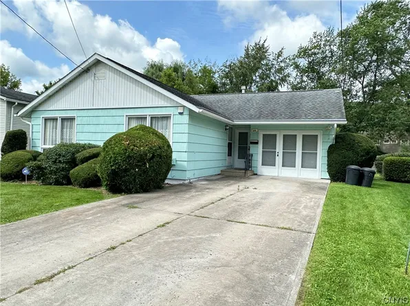 210 Riverdale Dr, Syracuse, NY 13207