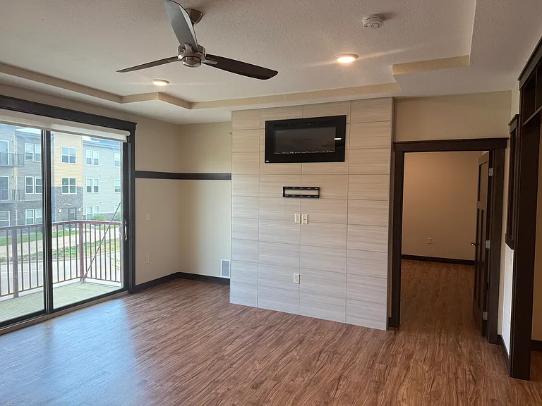 River Flats — Photo 15
