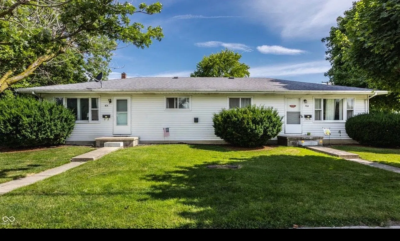 2 bed, 1.0 bath, 850 sqft, $1,400 — Photo 1