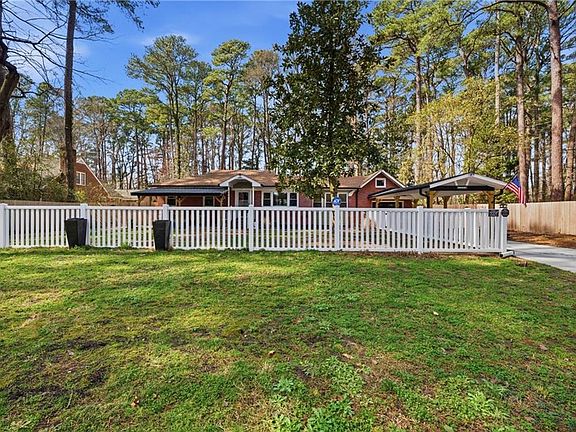 4th image of 824 E Sparrow Rd