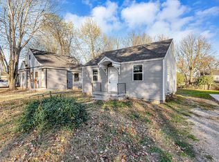 2338 N Lyon Ave, Springfield, MO 65803