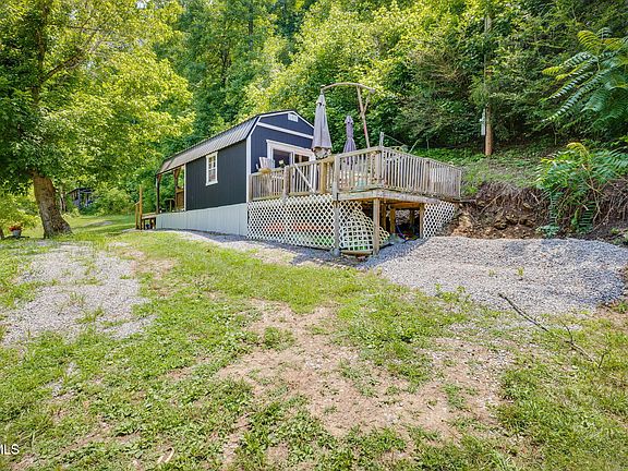 2nd image of 2579 Waters Edge Rd