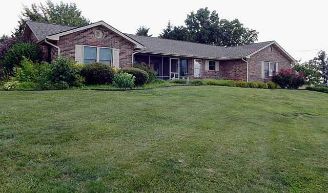 2nd image of 2762 Kentwood Dr