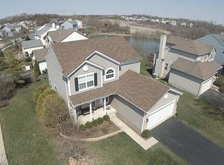 96 W Dahlia Ln, Round Lake Beach, IL