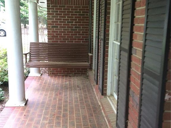 2nd image of 117 Lancelot Way