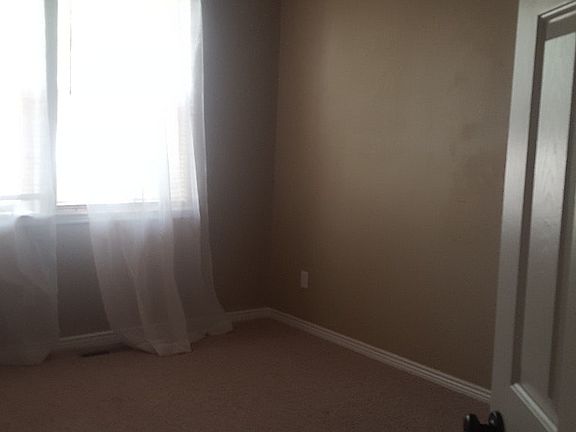 4th image of 1106 Eastridge Way