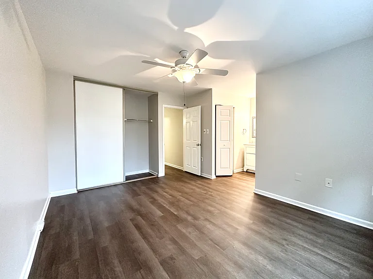 5700 Medallion Ct — Photo 18