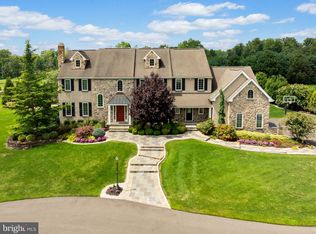 171 Country Club Dr, Lumberton, NJ 08048